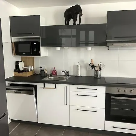 Apartment Hyper Centre Parking + Calme + 50m Du Blvrd *