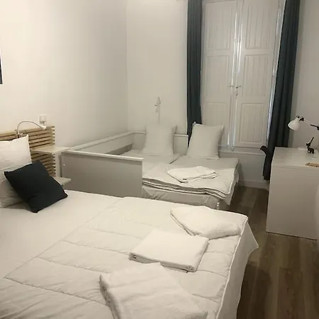 Hyper Centre Parking + Calme + 50m Du Blvrd Cahors