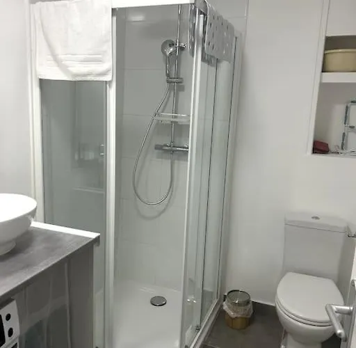 Hyper Centre Parking + Calme + 50m Du Blvrd * Cahors