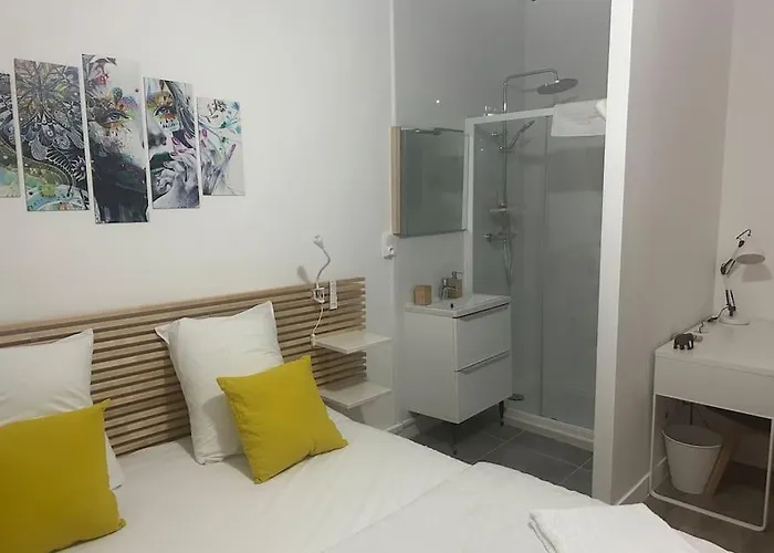 Hyper Centre Parking + Calme + 50m Du Blvrd