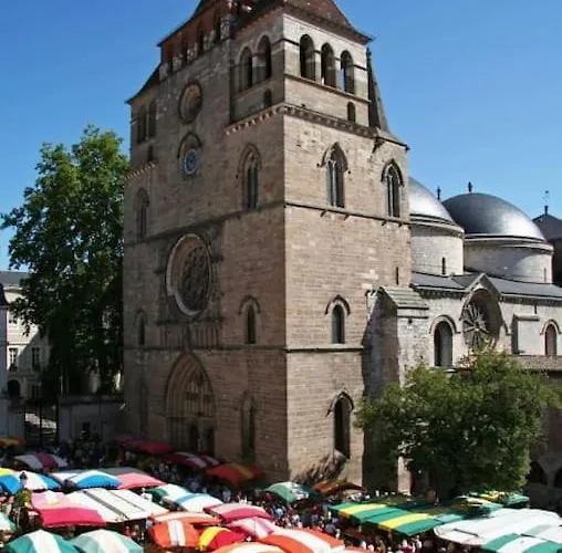 Hyper Centre Parking + Calme + 50m Du Blvrd * Cahors